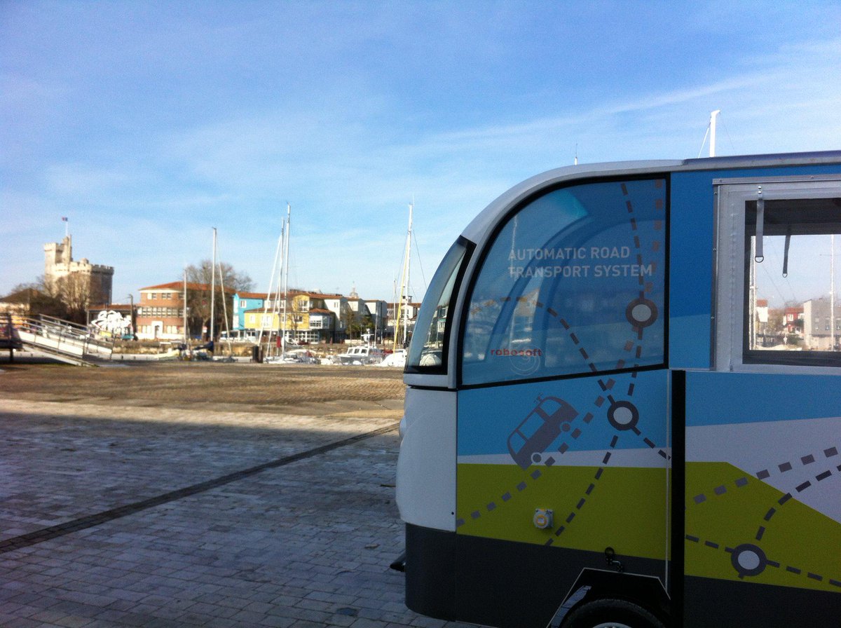 Lanazia_Ascain's tweet image. Une navette électrique sans chauffeur made in #Pays_Basque by #Robosoft de la technopole d'Izarbel @a_La_Rochelle