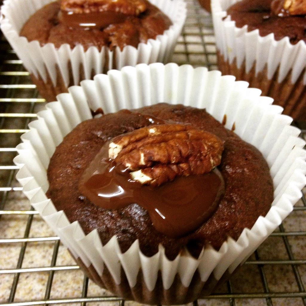 LauraGuillaume2's tweet photo. Sweet potato brownies... Yum 😃 http://t.co/YoQcCuvWg0