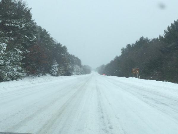 OnTheRoadQC's tweet photo. via #CNN #TSQ #TSQWAZE @TruckStopQuebec @waze #I95 #mass http://t.co/oeoVxSafEO