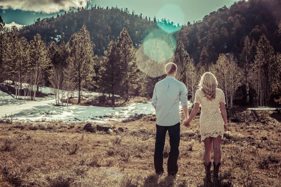 thestudiocedar's tweet photo. Had so much fun shooting with this couple back in December #picoftheday #nofilter #ccstudio #cedarcity http://t.co/1YIUeofd6W