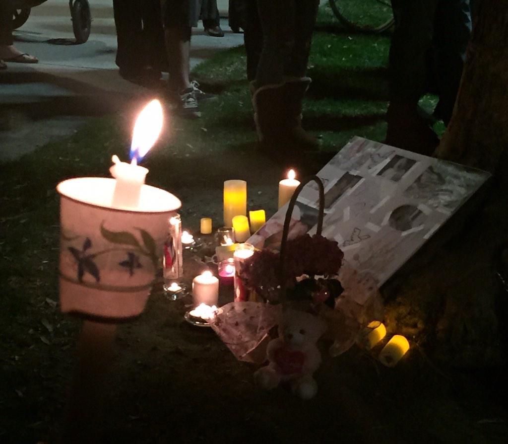 Broadcast_Bev's tweet photo. Vigil for a 19day old girl whose dad stands accused of her sex assault & murder. #RIP #Ellorah #Newhall @NBCLA at 11 http://t.co/Kms6A6M4rG