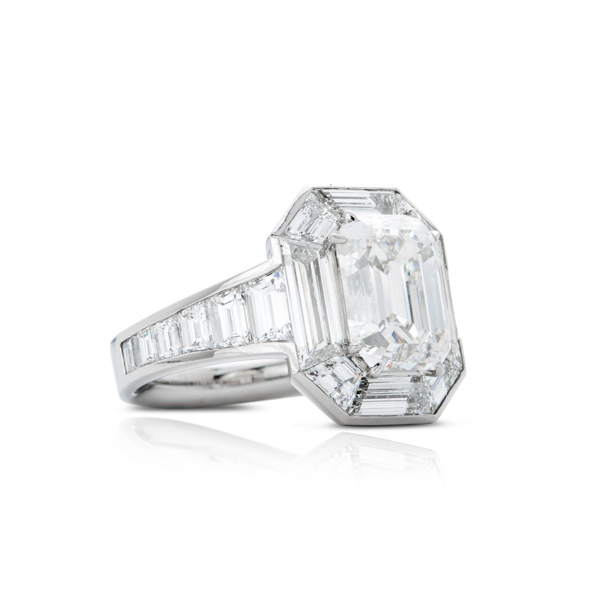 Rosendorffs's tweet photo. Today's @Rosendorffs diamond engagement ring cut is EMERALD.  You're a confident risk taker with a love for retro... http://t.co/C7w3RpsC9P