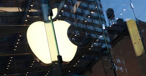 CNBC's tweet image. Apple now has $178,000,000,000 in cash: cnb.cx/1tma9Ja