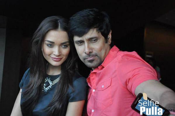 selfiepulla_web's tweet image. Plus de selfie d&apos;acteur sur selfie-pulla.com  #selfiepulla !