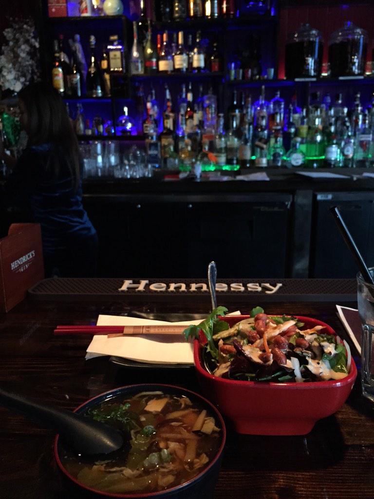 YeseniaHudson31's tweet image. Dope lunch in Oakland #Barside