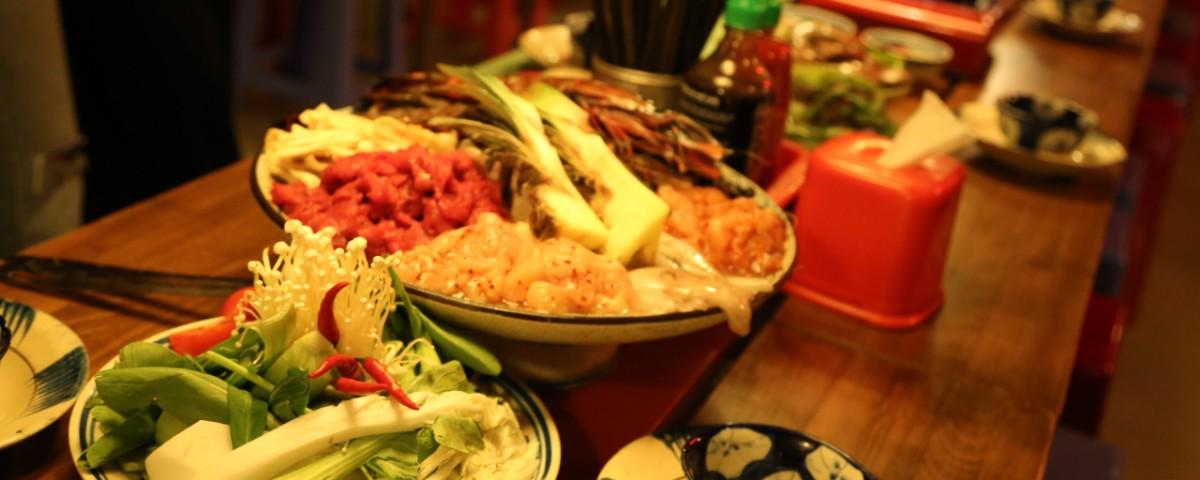 munchies's tweet photo. The cure for cold weather: this aromatic Vietnamese Hot Pot. http://t.co/17Xbo32ebf http://t.co/NcIIZqdCRA