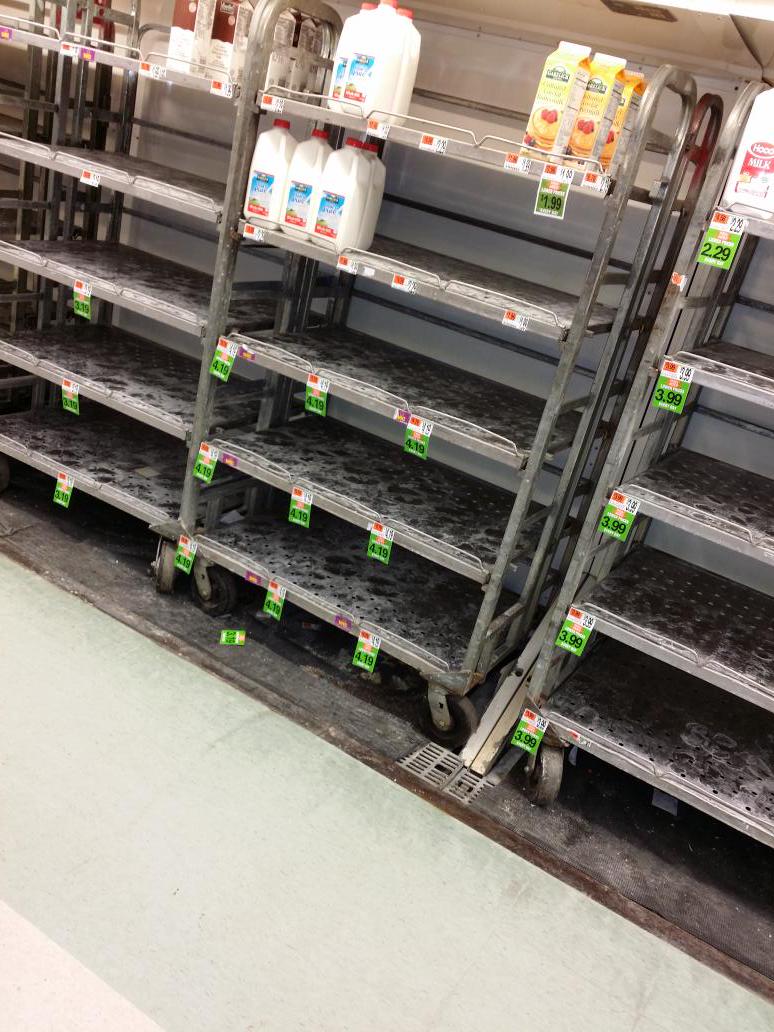 GDJbisbee's tweet photo. I started the day with a car... and milk. #SNOWDAYGDRSD http://t.co/dZ8b3TTXgh