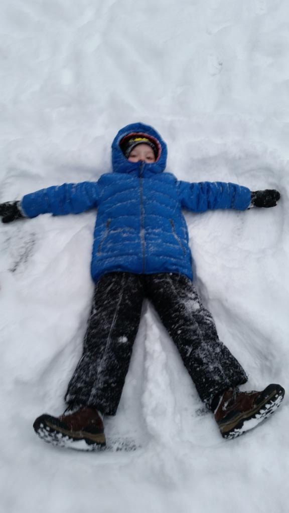 cmd2983's tweet photo. #SNOWDAYGDRSD http://t.co/4L7S403xhY