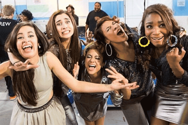 thepearlrosary's tweet image. "@loopeleven: Think @FifthHarmony should beat @5SOS in the #LOOPOFF? Vote #LoopOff5thHarmony! http://t.co/5KLBMRDoYC"