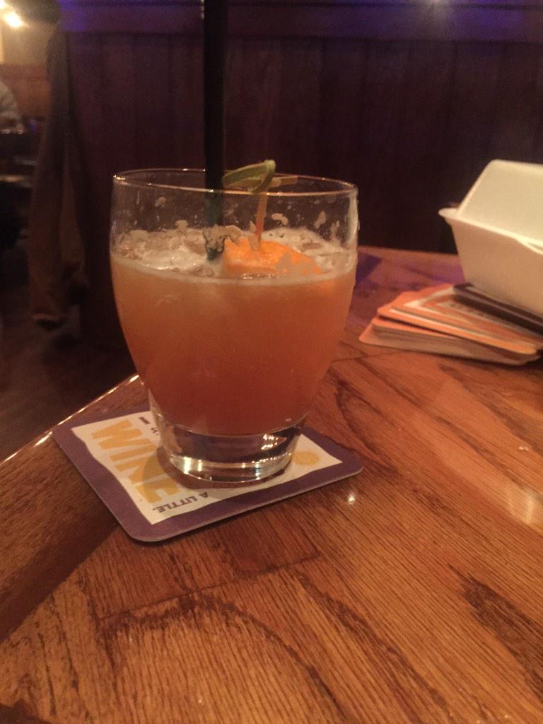 Ambeey_'s tweet photo. After the day I had I need abt 3 of these! 😐 http://t.co/gpPhN3Ritj
