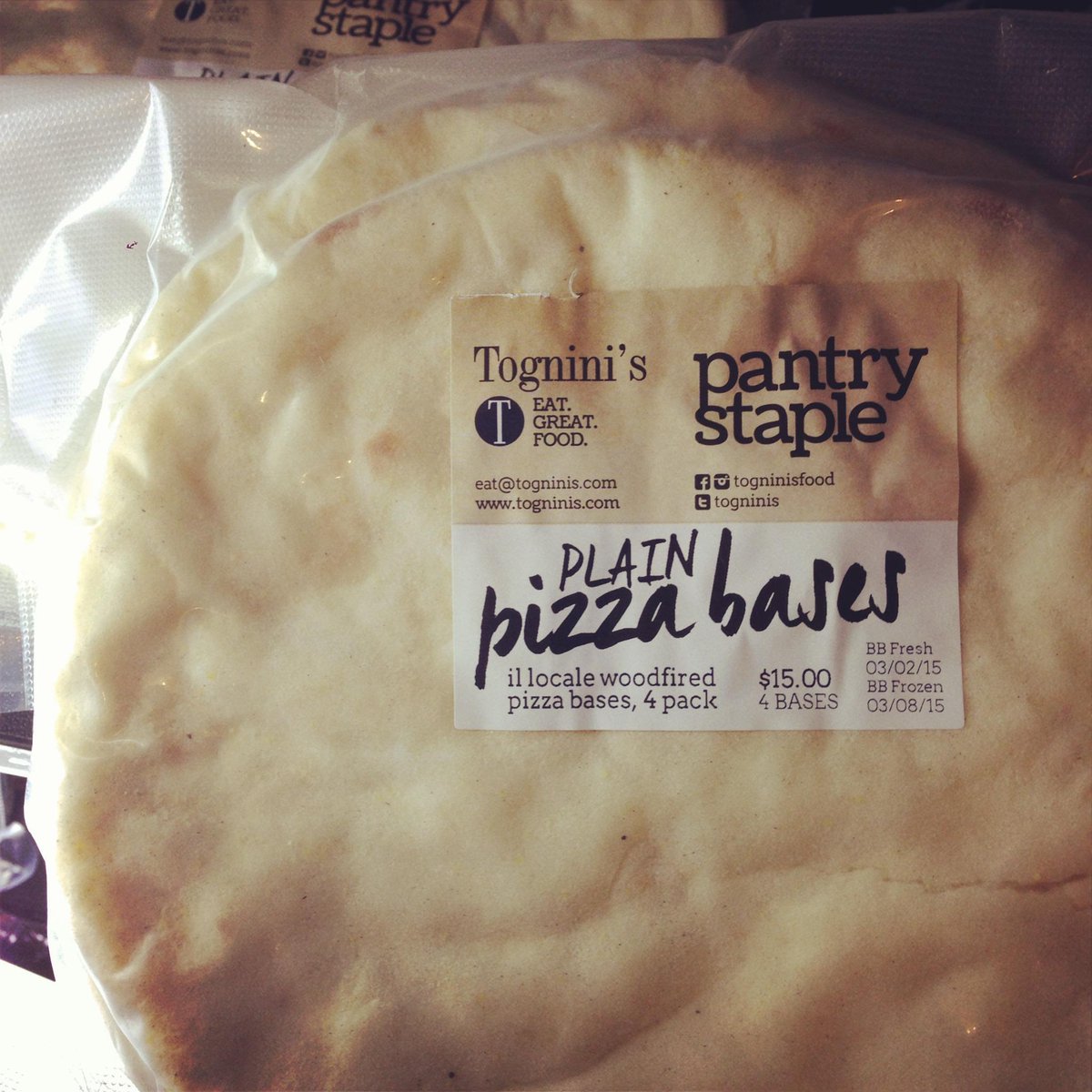 Togninis's tweet photo. For an easy bite, grab a four pack of delicious woodfired pizza bases and top with tomato, mozzarella &amp; basil. Yum! http://t.co/unnbcRPdL0