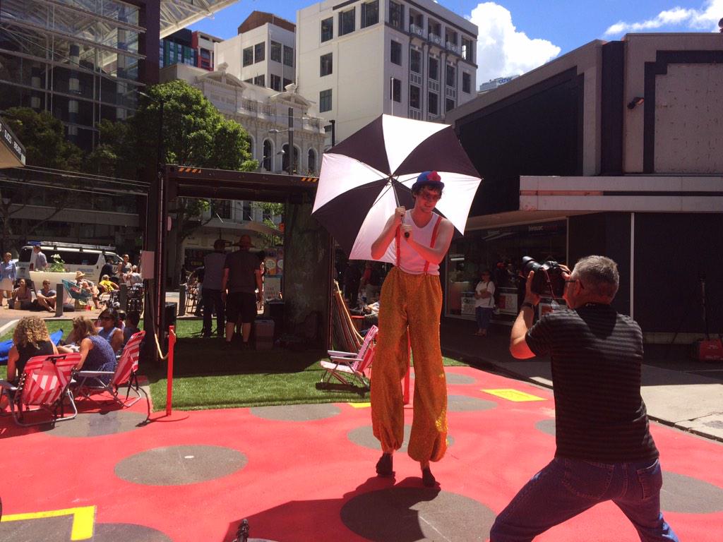 HFlammable's tweet image. Photoshoot time! #popupWGTNsummer #stiltwalkers #Wellington