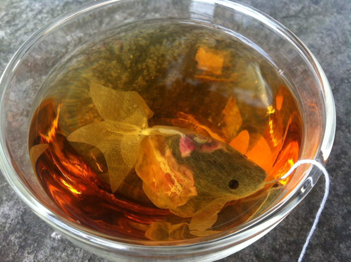 questlonabIe's tweet photo. Tea bags that look like Goldfish http://t.co/YOGFEzA3BO