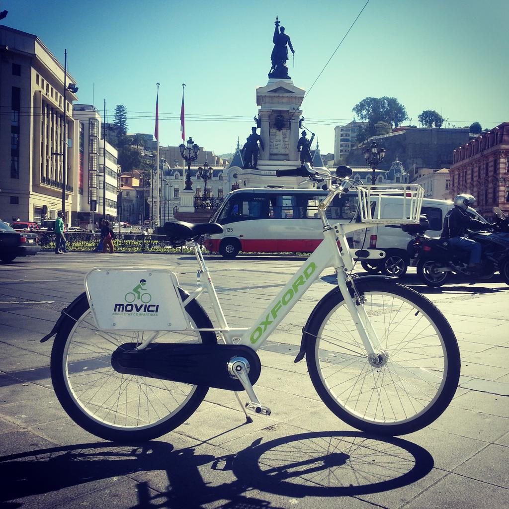 MoviciBC's tweet photo. Conazcan la #MoviciBike la #BicicletaPublica perfecta para #Valparaiso

@ucvradio @ucvtvnoticias @RadioValparaiso http://t.co/hmgoeLGlBj