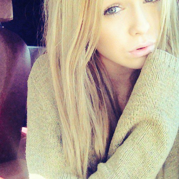 McycEvcrlanc's tweet image. I'm new but not to rp. Help me out by rting this.