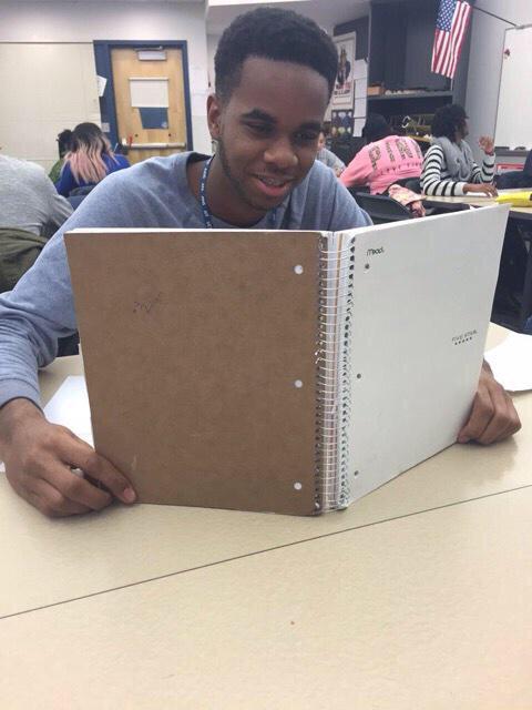 crazylifefacts_'s tweet photo. When your teacher thinks you're studying but you're actually having a fiesta http://t.co/1aVAHYhsna