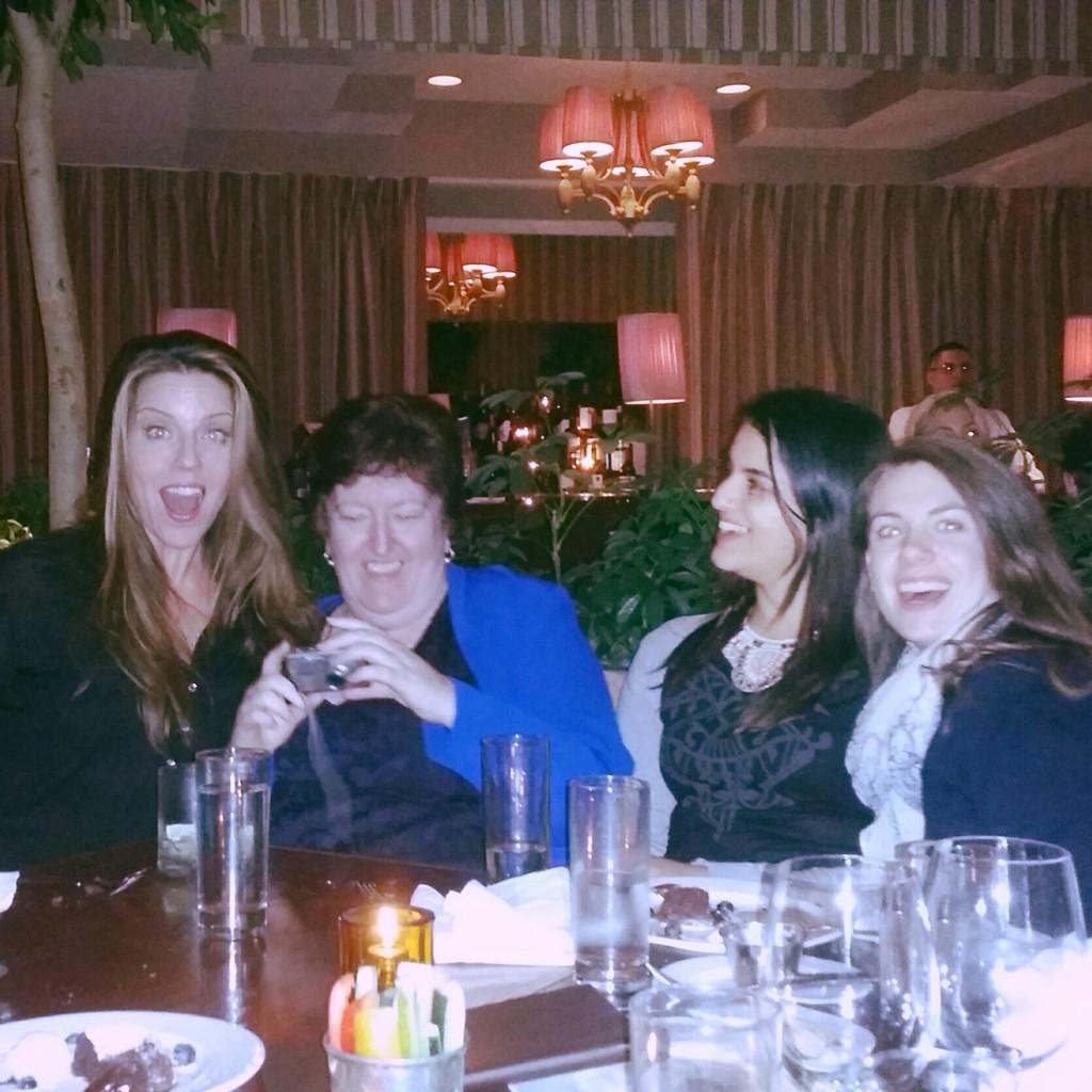 PretenderSteve's tweet photo. LA is full of amazing surprises for amazing ladies.  #thankyoumissparker you're the best! http://t.co/5LdkvVmpTd