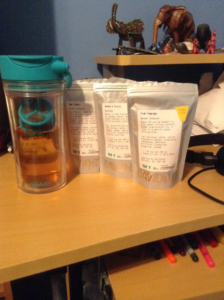 lauracowden1's tweet image. So I officially joined the #teacrew  @DAVIDsTEA  loving it so far 👍