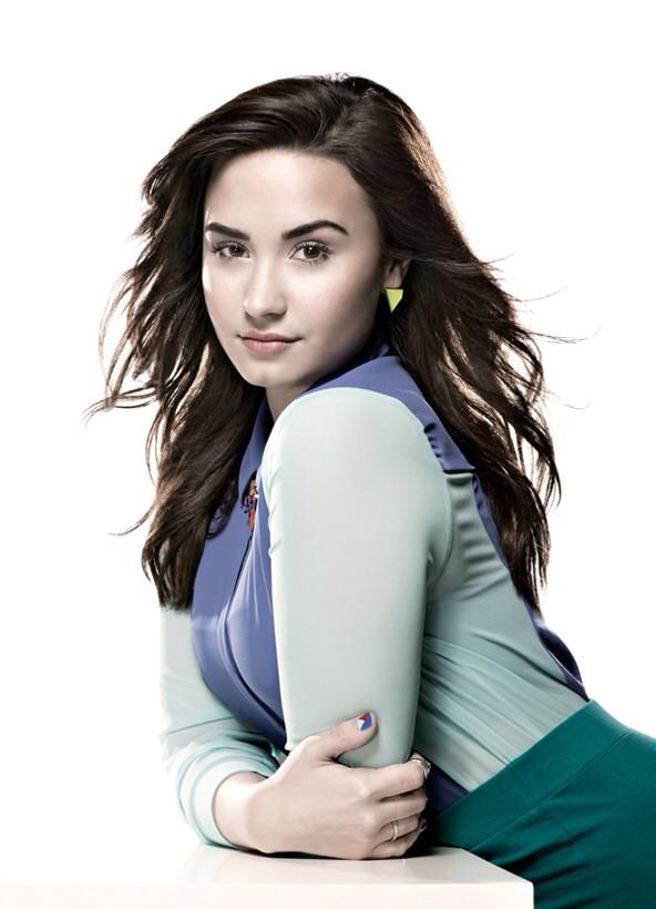 DemiUpdatesPL's tweet image. Nowe/stare zdjęcie Demi dla magazynu  Bliss z 2013 zrobione przez Davida Townhilla!