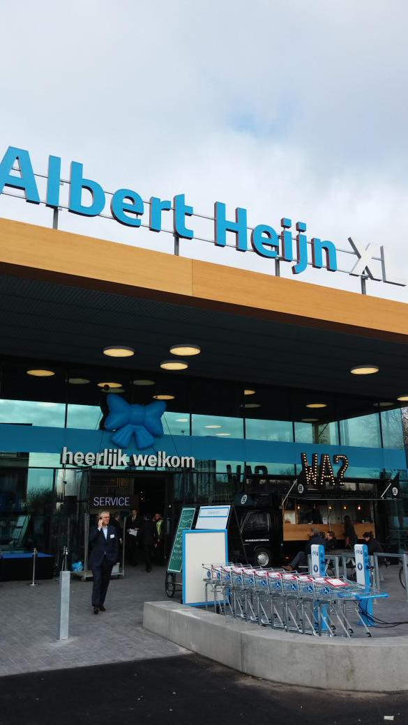 everspartners's tweet photo. Om 2 uur opent @albertheijn XL Eindhoven Limburglaan haar deuren. Nieuwe formule, nieuwe uitstraling. #Heerlijkwelkom http://t.co/1cQygA8kcq