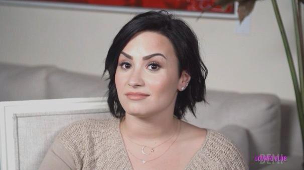 DemiUpdatesPL's tweet image. Zdjęcia Demi z video dodanego na Lovato Club! #2