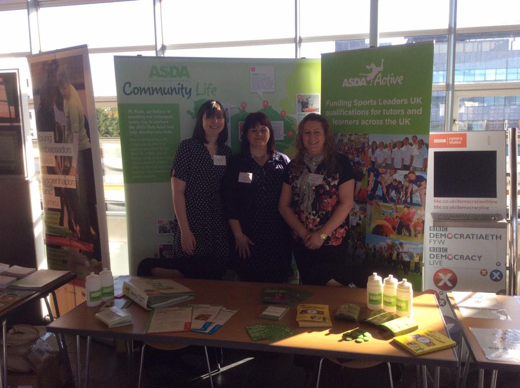 Joining <a href="/AsdaCardiffBay/">Community Champion</a> <a href="/asdablackwood/">Community Champion</a> at the Welsh Assembly @SportsLeadersUK reception <a href="/AsdaCommunity/">Asda Community Team</a> #asdaclc