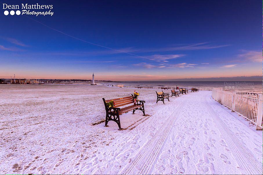 Cliffe Park looking all white as a layer of snow transforms our coastline <a href="/1034SunFM/">Sun FM</a> <a href="/SunderlandEcho/">Sunderland Echo</a> #Northeasthour