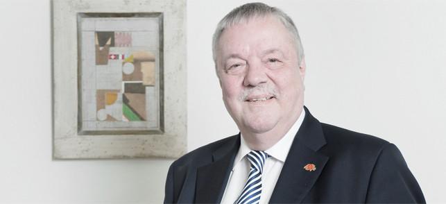 StephanWirz's tweet photo. 33 Fragen an Rolf Wirz, Geschäftsleiter @Maklerzentrum Schweiz AG, Basel http://t.co/VLSUT01ypW #Vorsorgelösung http://t.co/fV4V0AqHa7