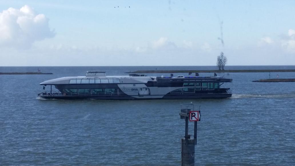 Dit is leuk! Vrijdag een personeelsuitje gehad op <a href="/OCEANDIVA_NL/">OCEANDIVA</a> en vd week voer hij langs in #lelystad #naupar