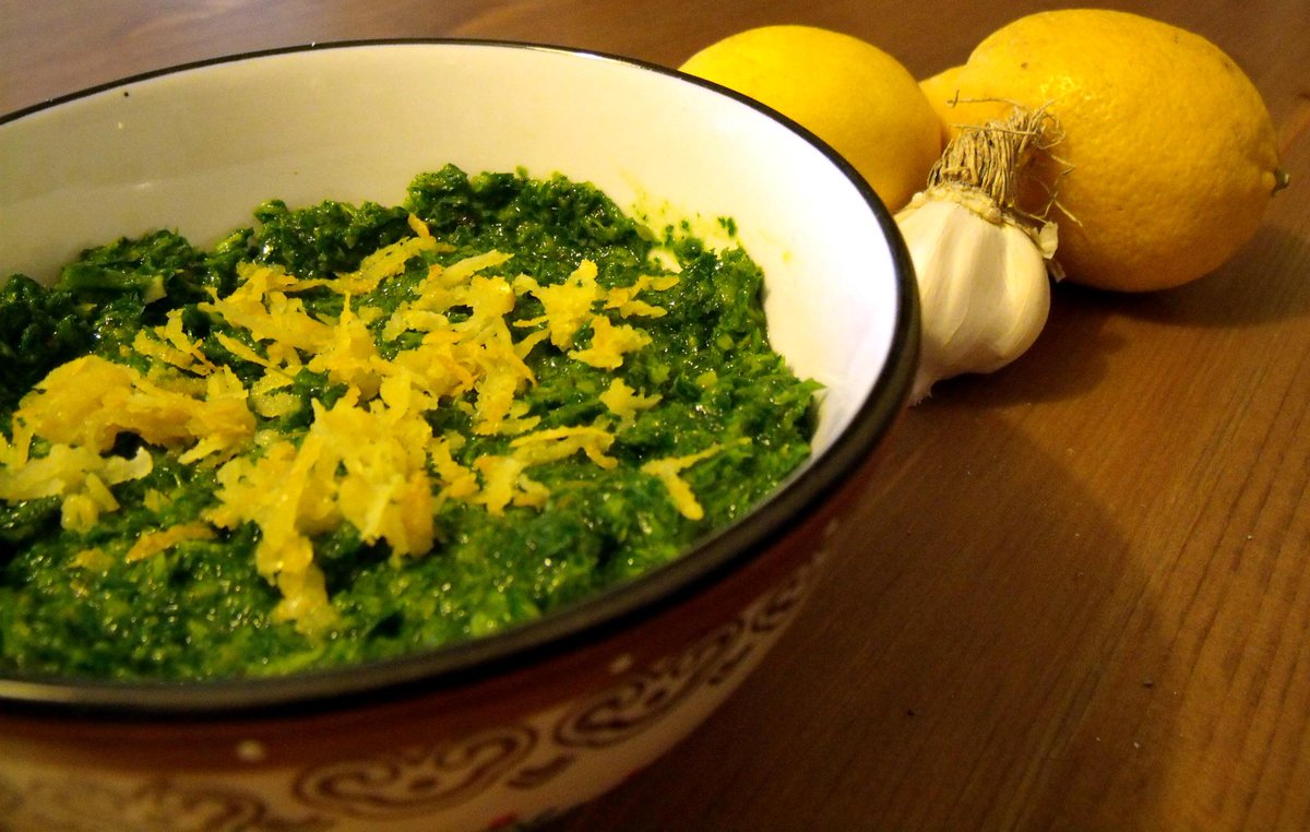 Гремолата приправа. Соус гремолата. Гремолата из петрушки. Соус гремолата. Гремолата.