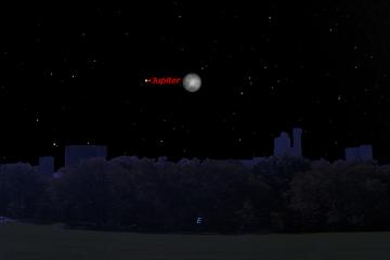 SwiMadScientist's tweet photo. Jupiter and the Moon Shine Together Tonight: How to See It #nature_science http://t.co/GJ9stEZaRz http://t.co/YdwoRwZmm3