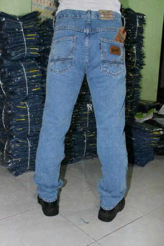 cow_smg's tweet photo. Wrangler bio stone basic 150rb size 28-38... Add 74a728f2 sms 085640022791 http://t.co/TpBaa9nbMu