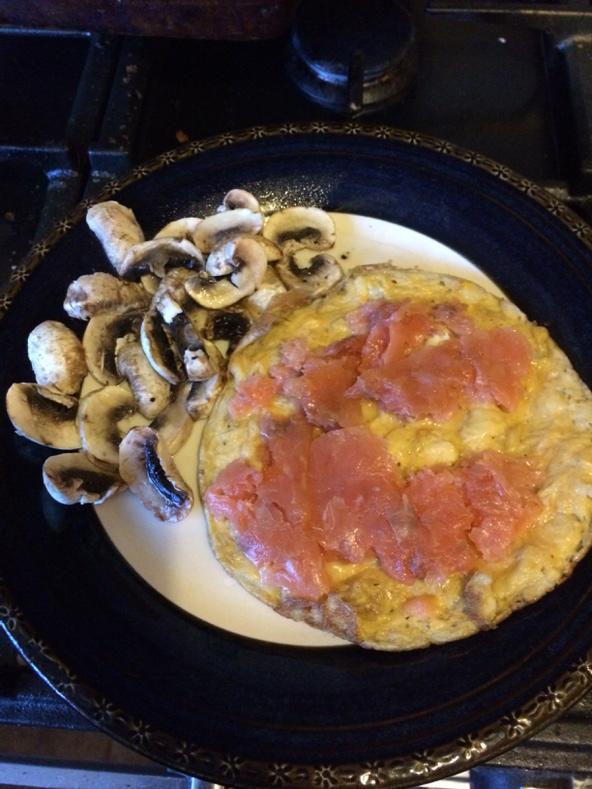 sarahnormansw's tweet image. #freefoodfeb smoked salmon omelette with mushrooms #lovefood #slimmingworld @SarahNorman41