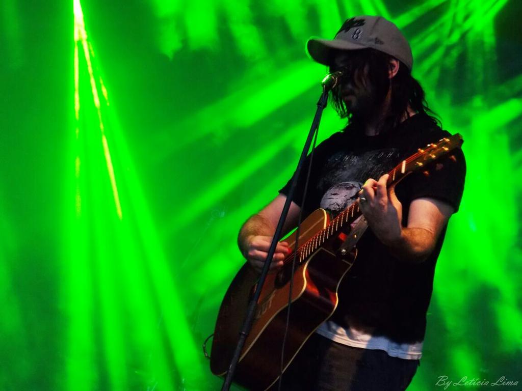 Stephan53523657's tweet photo. - Seee Deus te desse só o Amamha pra Sentir oq nunca sentiu , Sentiria! Quaal seriaa sua Ultima Oracao? ❤❤😍😍🎶🎤 http://t.co/2I637QqdHm