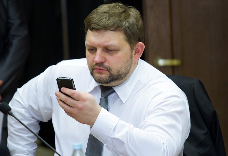 DevyatkaRU's tweet photo. Роскомнадзор не стал регистрировать Никиту Белых как блогера
http://t.co/x0gB5dNHiS
Говорят недостаточно популярен... http://t.co/0HXiyp7HlG