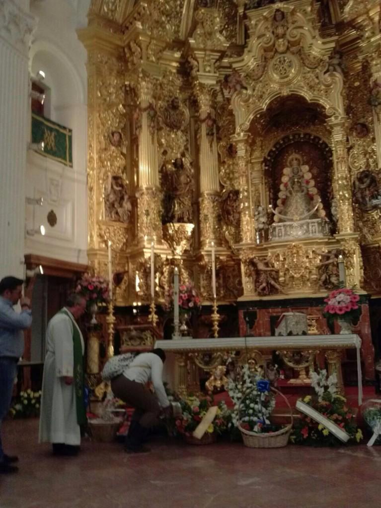Rociovepo's tweet photo. Me faltas tú y me sobra distancia... http://t.co/oeaEGpqXIp