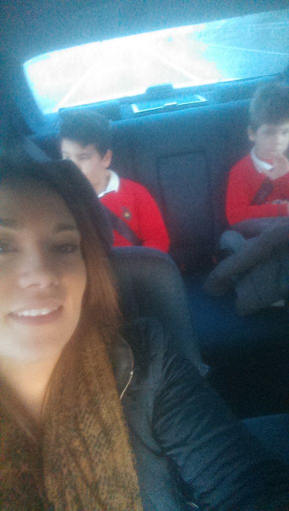 Fabii1988's tweet photo. Bon diaaa vaya caminito de colegio ke dais xavalesssss!!! http://t.co/jEKyceJeQp