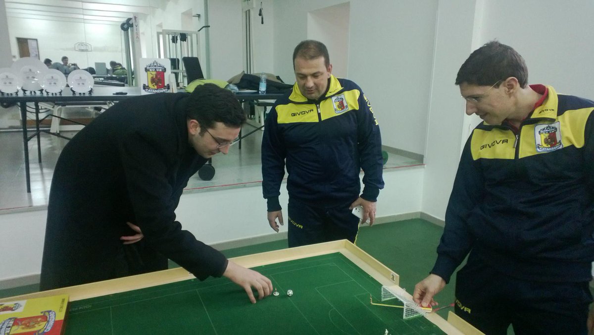 subbuteocz's tweet image. @Ita_Subbuteo @Subbuteosport @SubbuteoReport @FISCT_Official A #catanzaro anche il clero si dedica al #subbuteo.