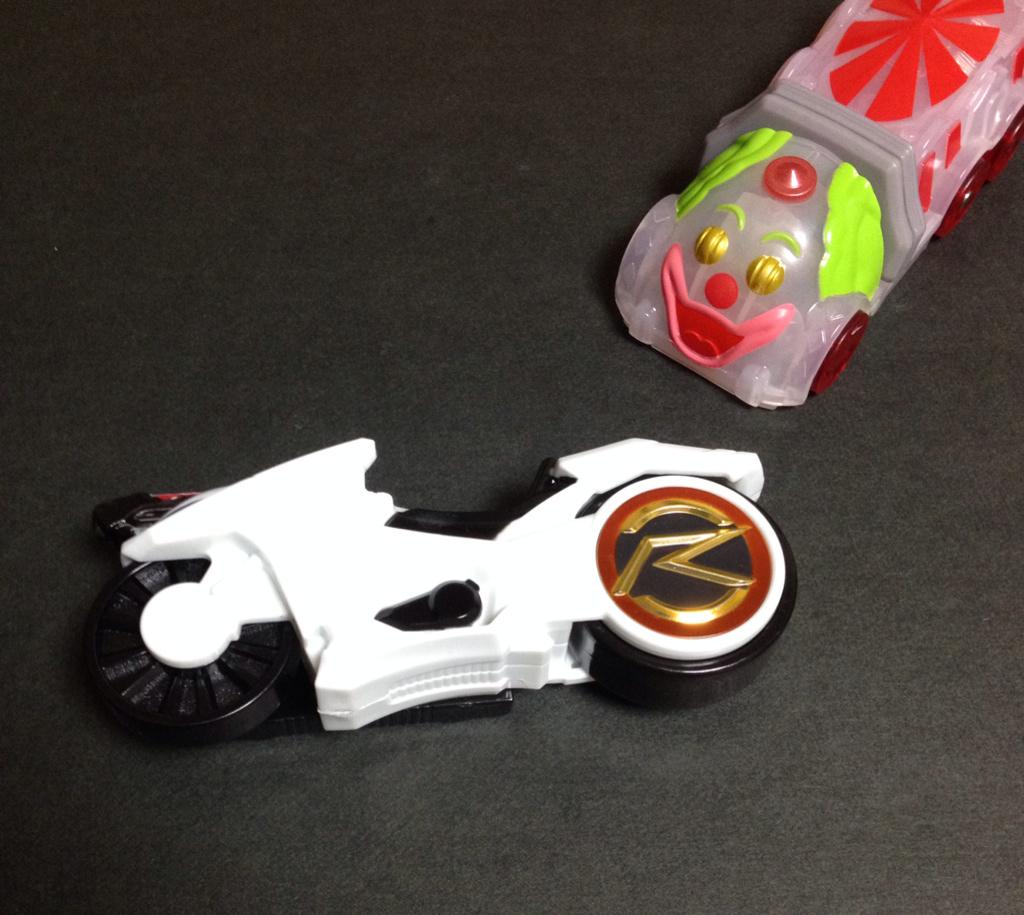 タチバナ2代目 シグナルマッハの メッキシグナルver をゲット Dx版より断然良いです 仮面ライダーマッハ シグナルバイク 仮面ライダードライブ Http T Co Ey6rrdghau タチバナ2代目 シグナルマッハの メッキシグナルver をゲット Dx版より断然良いです 仮面ライダーマッハ シグナルバイク 仮面ライダードライブ Http T Co Ey6rrdghau