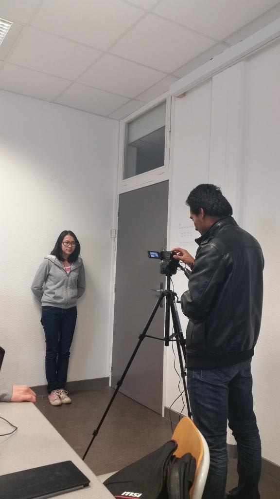 BoitAvot's tweet photo. Prise de photos pour l'affiche du projet. Merci à @carlosrde24 pour son aide. #projetDAWIN http://t.co/btaDHDZU8M
