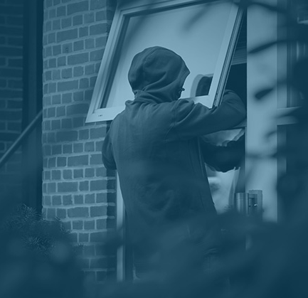 Ook al ga je maar even de deur uit, sluit alles goed af. Een inbraak / insluiping is zo gepleegd!