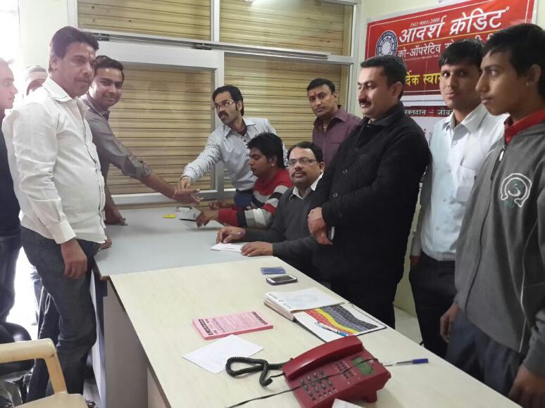 adarsh_credit's tweet photo. BLOOD GROUPING CAMP @ SOJAT ROAD,PALI http://t.co/q5YPq5LRp3