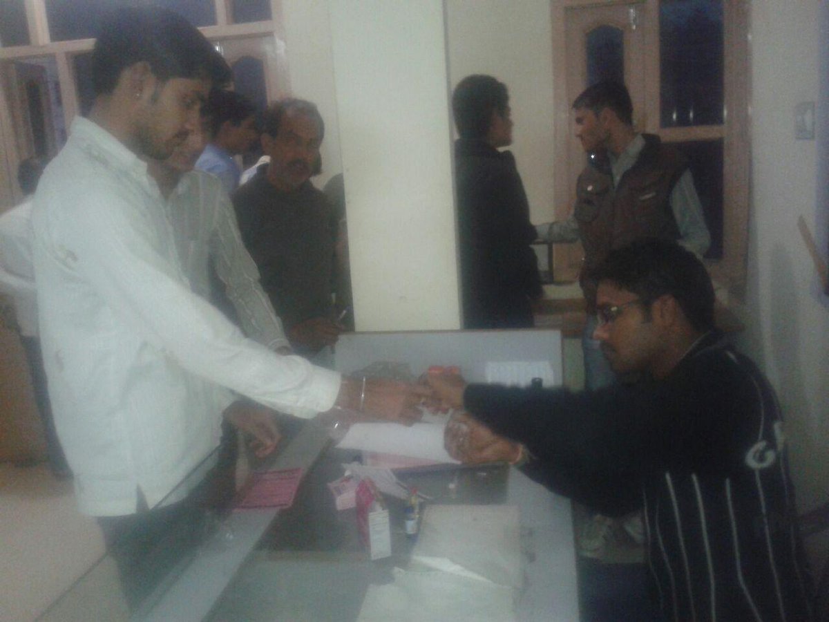 adarsh_credit's tweet photo. BLOOD GROUPING CAMP @ NOKHA, BIKANER http://t.co/XiWnISMUE5