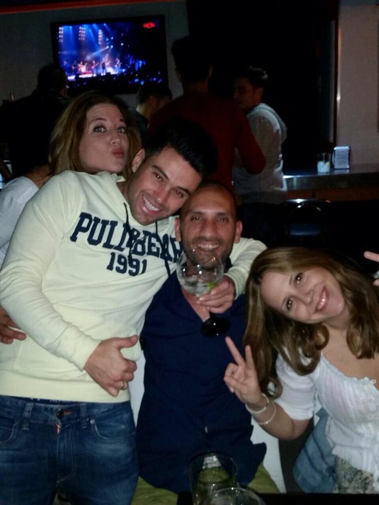 Hoy cumple años <a href="/pelaoguaje/">Pelaooo!</a> al que quiero como un hermano porque para mí lo es. Felicidades nene.