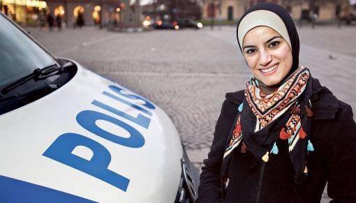 why_not_Islam's tweet photo. Donna Eljammal 26, Sweden's first Hijab Police recruit. (2011) http://t.co/ChtfPOrNH8