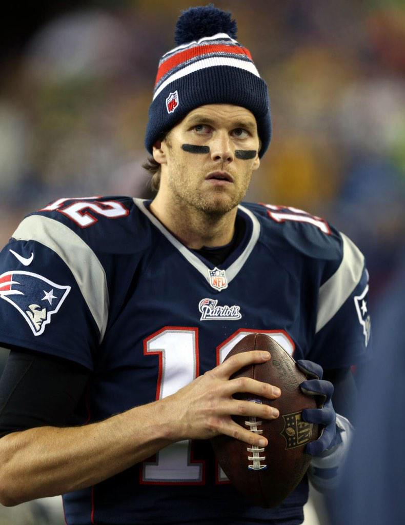 bracketology1's tweet photo. Who's going to win the Super Bowl?

RT: Seahawks 

Fav: Patriots http://t.co/7BLprDqsHo