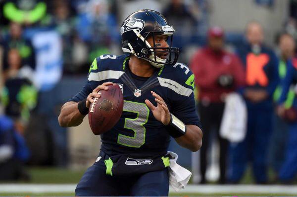 bracketology1's tweet photo. Who's going to win the Super Bowl?

RT: Seahawks 

Fav: Patriots http://t.co/7BLprDqsHo