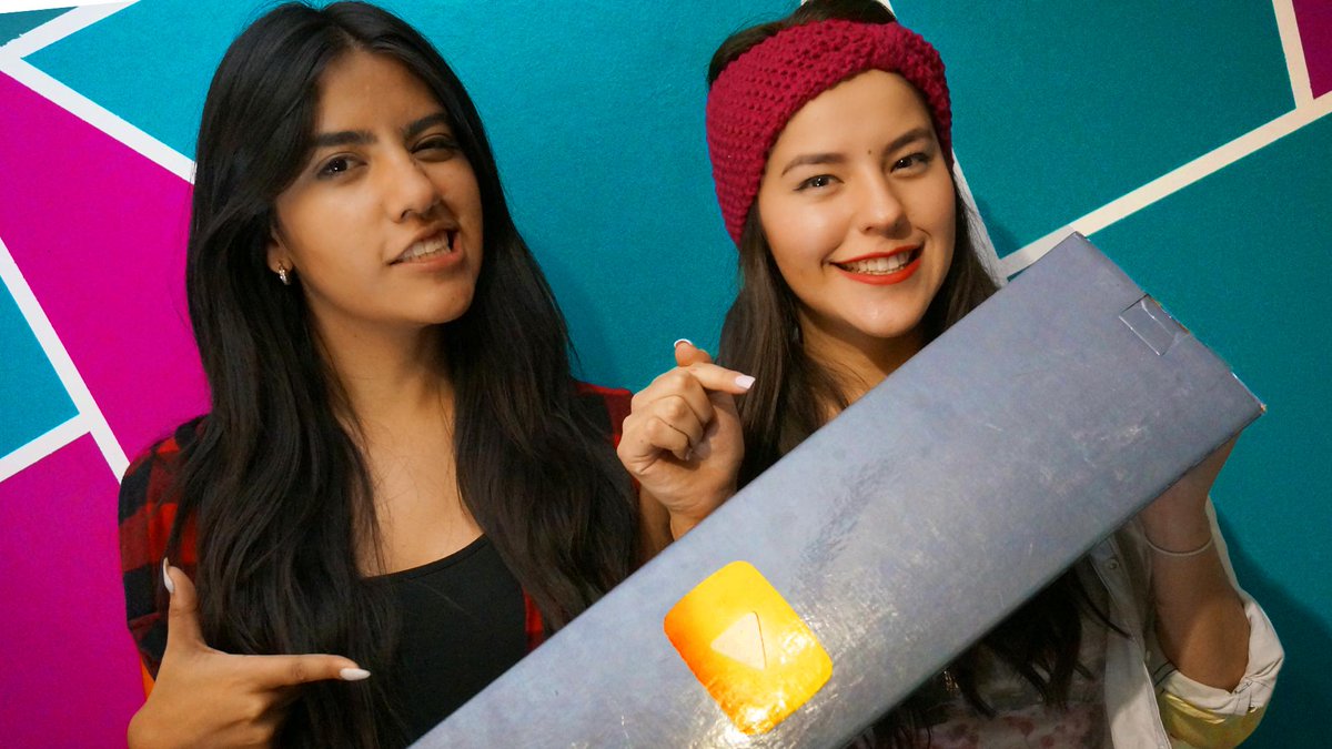 PlaticaPolinesi's tweet image. NUVO VLOG!! MUCHOS REGALOS Y CAMBIOS :D RT RT RT RT!!!!!!! youtu.be/kyOLKuwfb48?li…