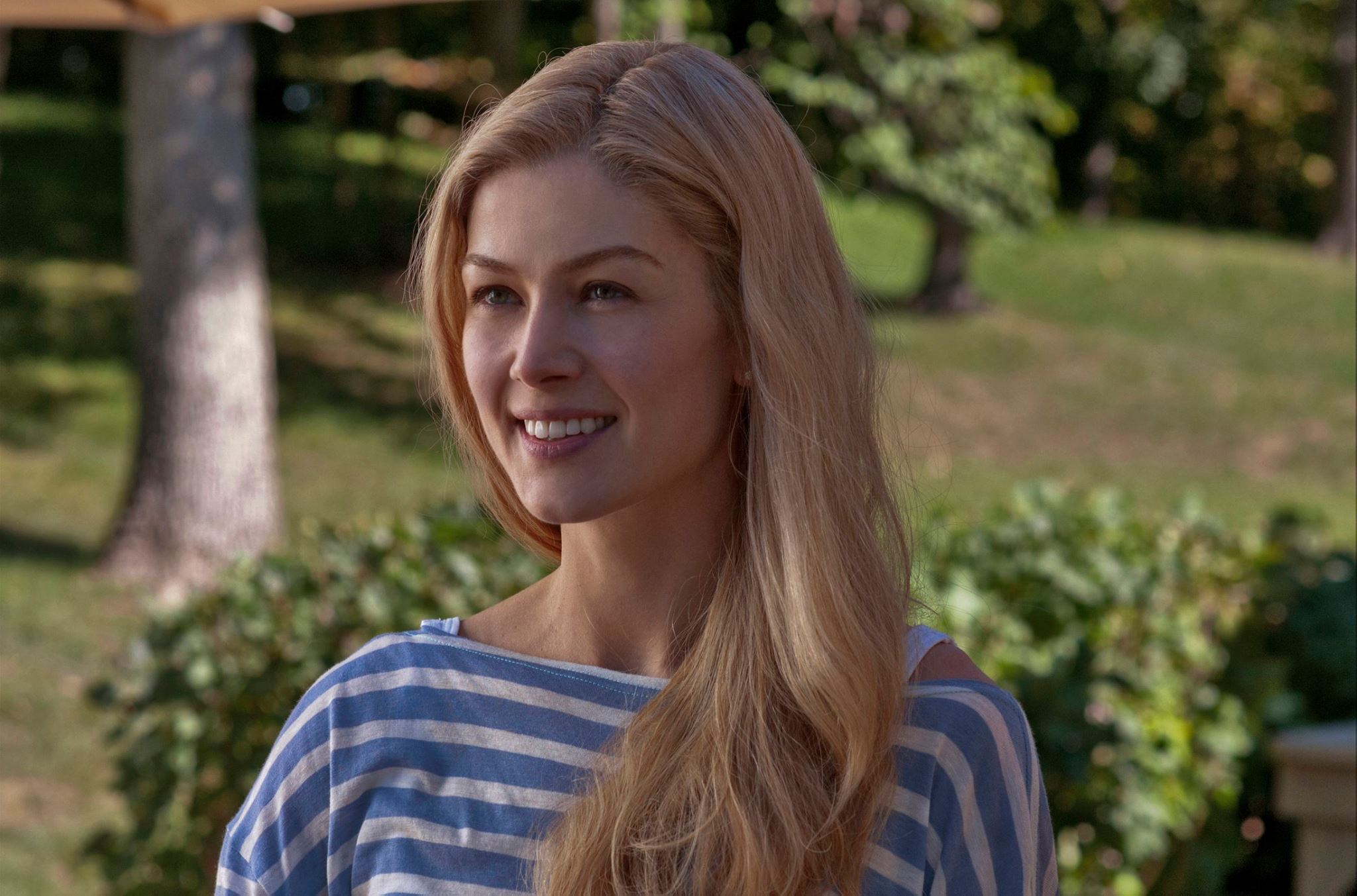 Happy Birthday to the one and only Rosamund Pike! My gone guuuuurl! 