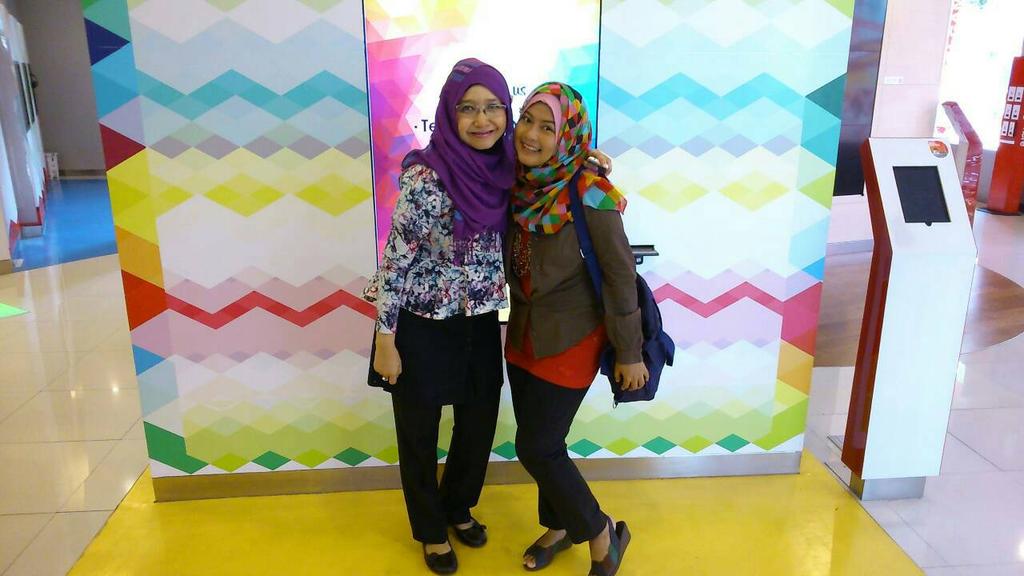 BeFunNColorful's tweet photo. #DigiPhoto @tini_niemartini @lovelydhiela #SaveTheChildren #DagoDigilife http://t.co/eR7DyYeUb9